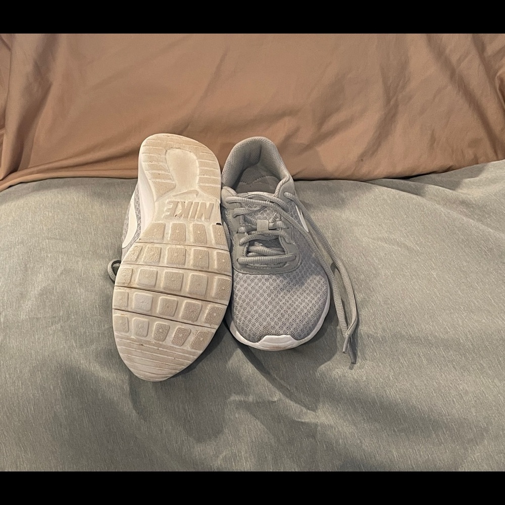 Nike Tanjun - Picture 2 of 2